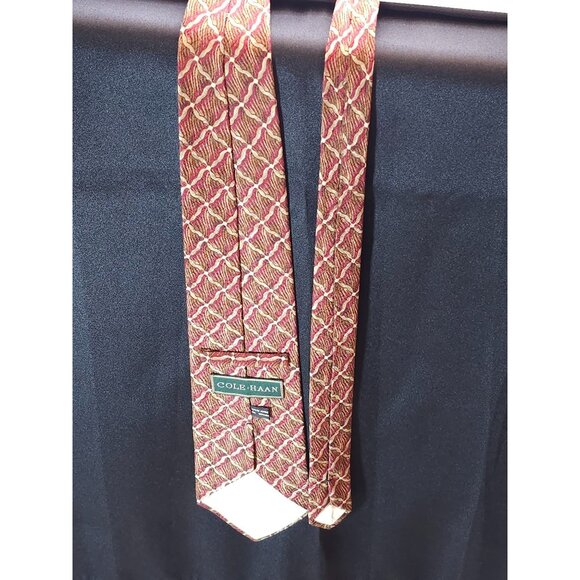 Cole Haan Mens Vintage Silk Tie Red & Gold Geometric Pattern - Picture 15 of 16